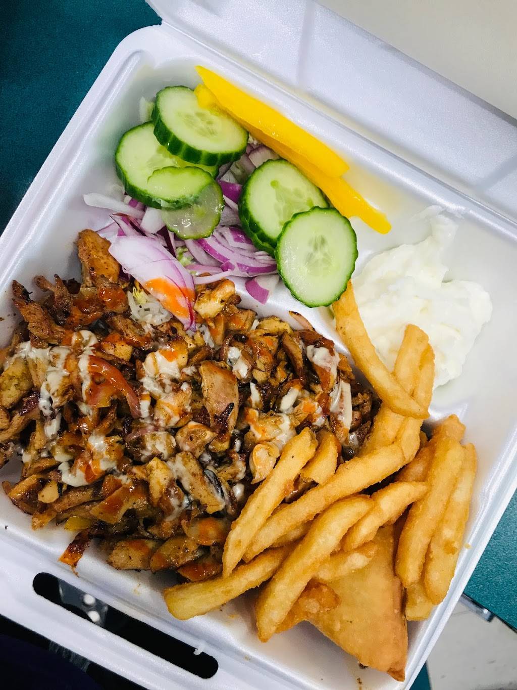 Shawarma Place | restaurant | 477 Grove St E, Barrie, ON L4M 6M3, Canada | 7057251015 OR +1 705-725-1015