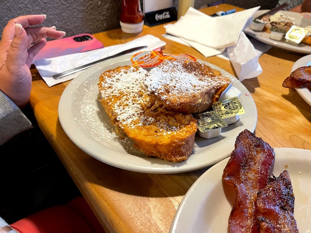 Fatty Pattys Cafe | restaurant | 948 Thomas Dr, Panama City Beach, FL 32408, USA | 8502369276 OR +1 850-236-9276