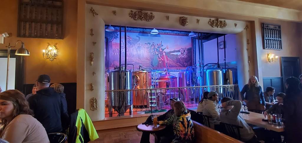 Al. Ringling Brewing Co. | restaurant | 623 Broadway St, Baraboo, WI 53913, USA | 6084484013 OR +1 608-448-4013