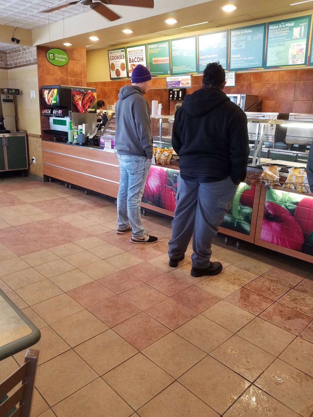 Subway | restaurant | 8455 E Point Douglas Rd, Cottage Grove, MN 55016, USA | 6514590076 OR +1 651-459-0076