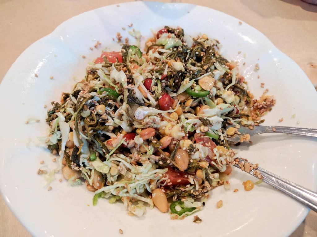 Daw Yee Myanmar Corner | restaurant | 2837 Sunset Blvd, Los Angeles, CA 90026, USA | 2134130568 OR +1 213-413-0568