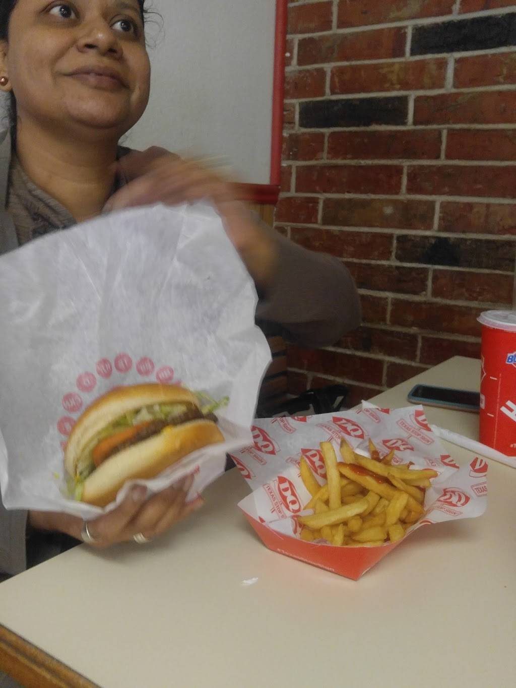 Dairy Queen Store | restaurant | 442 10th St, Hempstead, TX 77445, USA | 9798263316 OR +1 979-826-3316