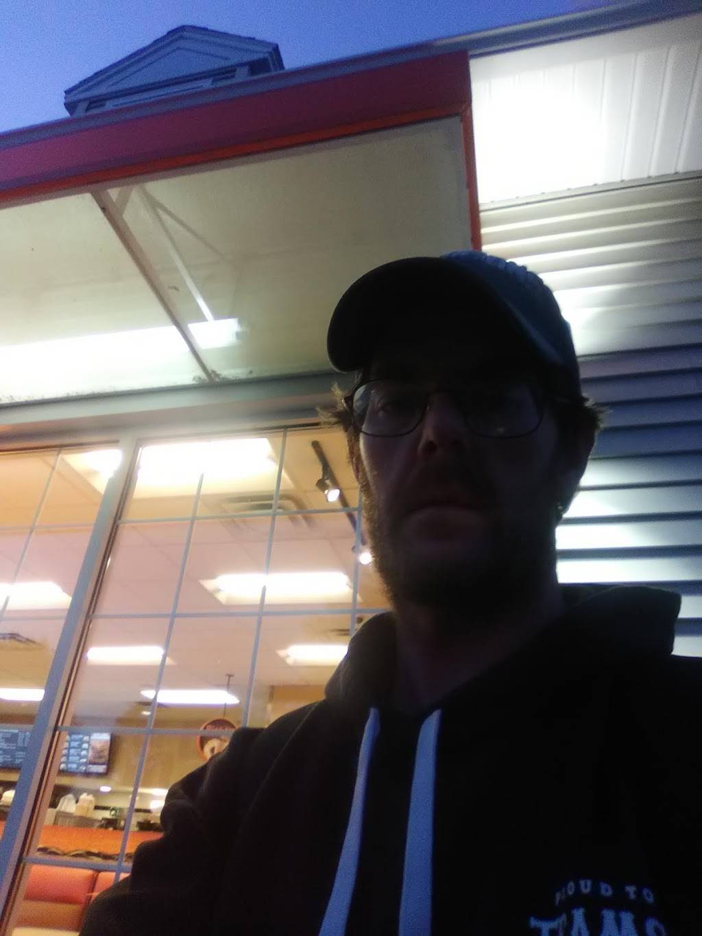 Dunkin | bakery | 300 Main St, Nashua, NH 03060, USA | 6038839443 OR +1 603-883-9443