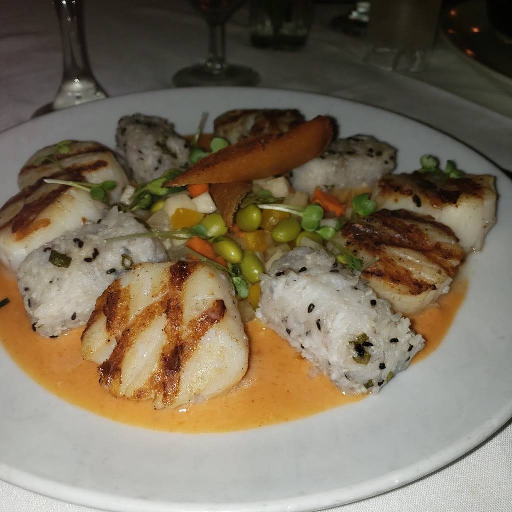 Splash Seafood Bar & Grill | restaurant | 303 Locust St, Des Moines, IA 50309, USA | 5152445686 OR +1 515-244-5686