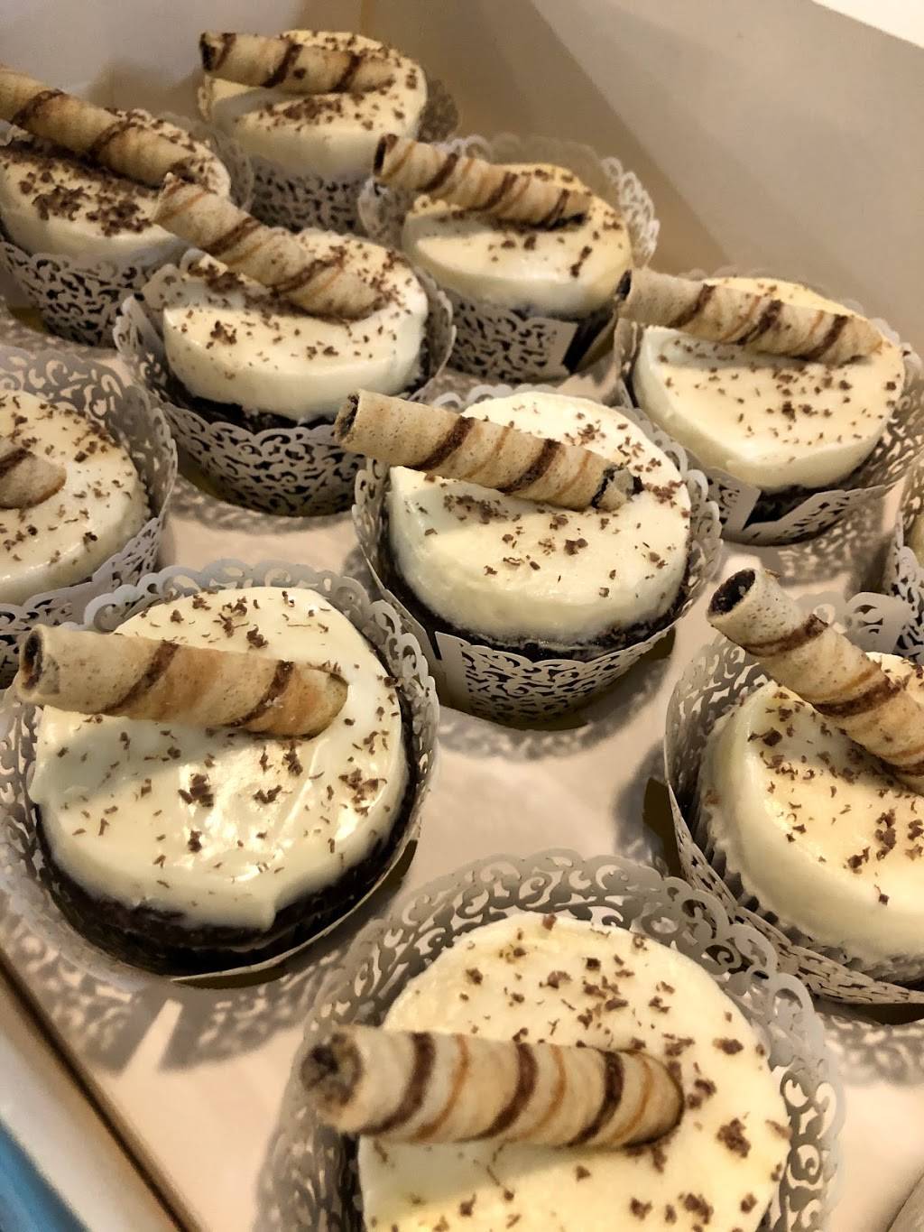 Katie & Ollies Edible Art, LLC | bakery | 16420 Court St, Amelia Court House, VA 23002, USA | 8044648005 OR +1 804-464-8005