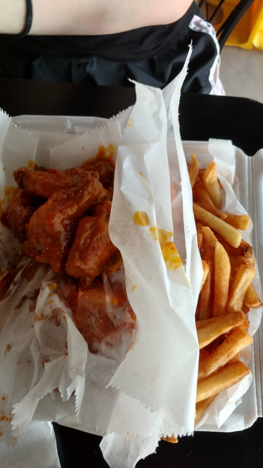 Captain JJs Fish and Chicken | restaurant | 3346 Goodman Rd, Horn Lake, MS 38637, USA | 6625105230 OR +1 662-510-5230