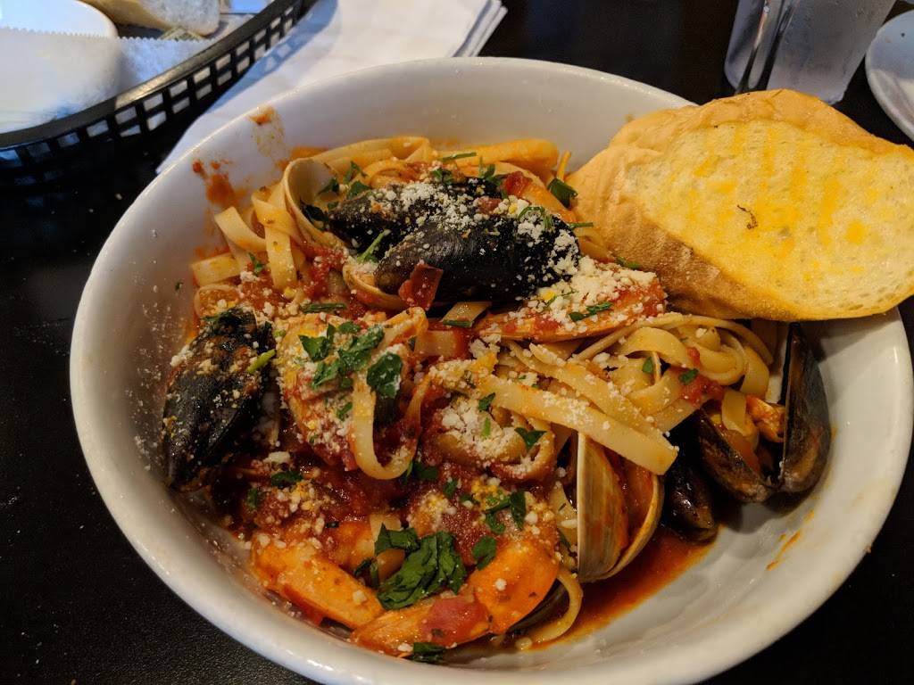 Infusinos Italian Pizzeria & Restaurant | restaurant | 6800 39th Ave, Kenosha, WI 53142, USA | 2626944448 OR +1 262-694-4448