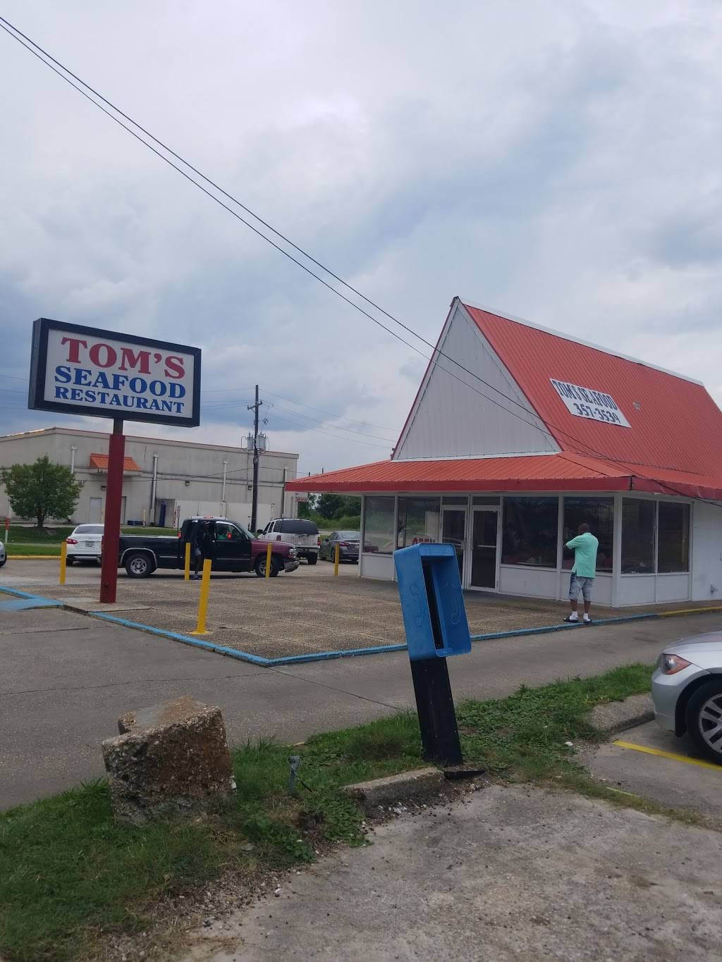 Toms Seafood | restaurant | 6025 Greenwell St, Baton Rouge, LA 70812, USA | 2253573539 OR +1 225-357-3539