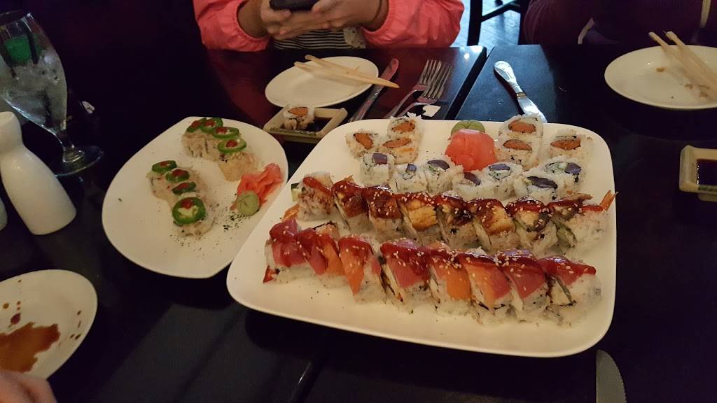 Big Kahuna Atlanta | restaurant | 303 Peachtree Center Ave NE, Atlanta, GA 30303, USA | 4043430409 OR +1 404-343-0409