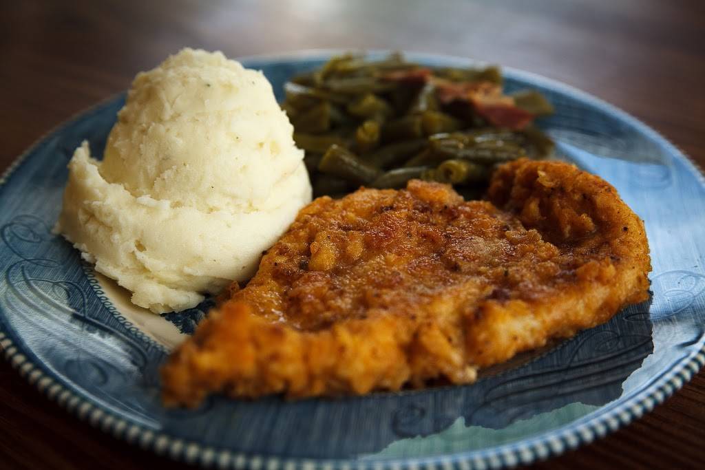 Honeysuckle Hill Bee-Stro | restaurant | 6367 N Murphy Rd, Brazil, IN 47834, USA | 8124433003 OR +1 812-443-3003