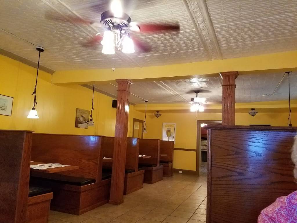 Five Points Bar & Grill | restaurant | 254 Main St N, Trumbauersville, PA 18970, USA | 2155382121 OR +1 215-538-2121