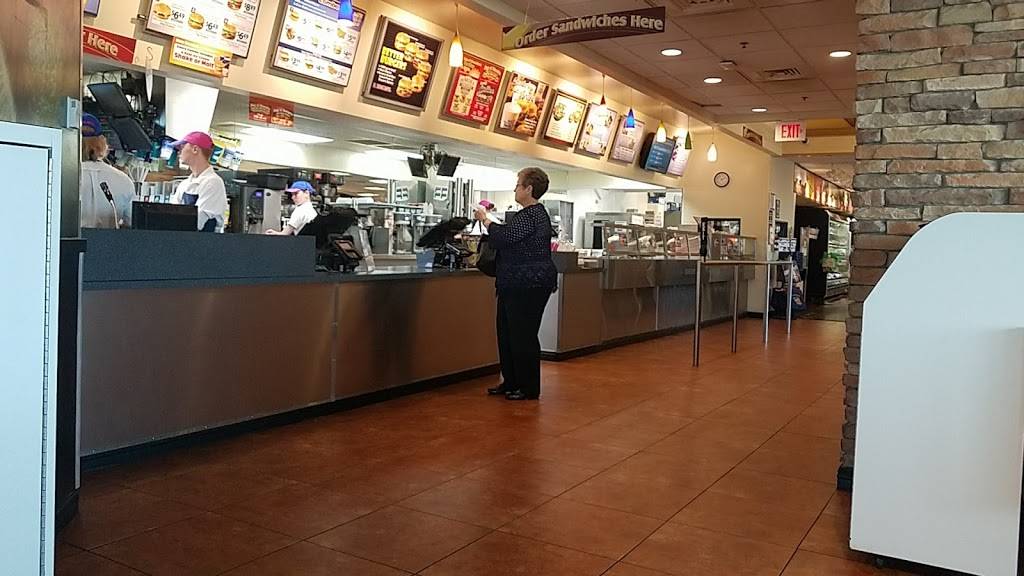 Braums Ice Cream & Burger Restaurant | restaurant | 900 N Lynn Riggs Blvd, Claremore, OK 74017, USA | 9183414723 OR +1 918-341-4723