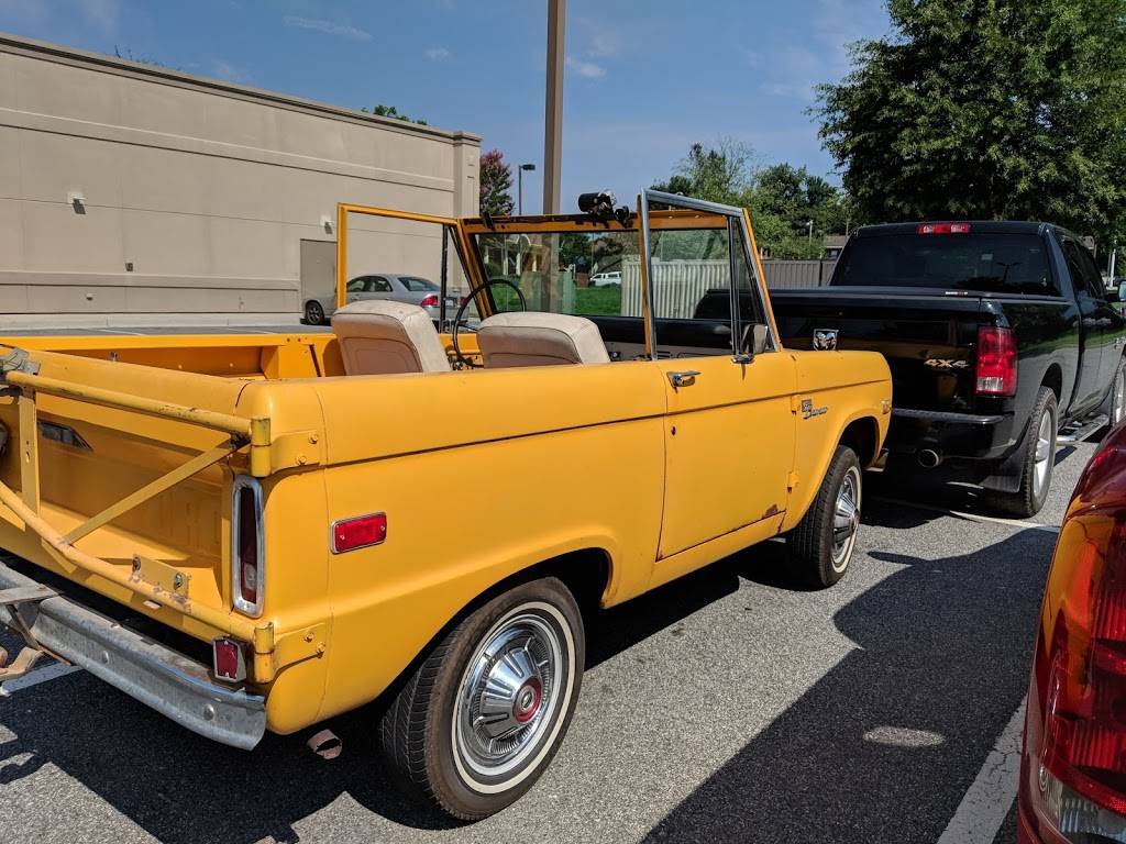 IHOP | bakery | 5985 University Pkwy, Winston-Salem, NC 27105, USA | 3363772287 OR +1 336-377-2287