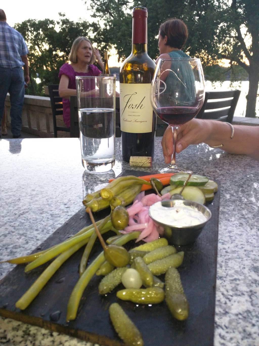 Levee Restaurant | night club | 3015 River Rd b, Louisville, KY 40207, USA | 5028903670 OR +1 502-890-3670