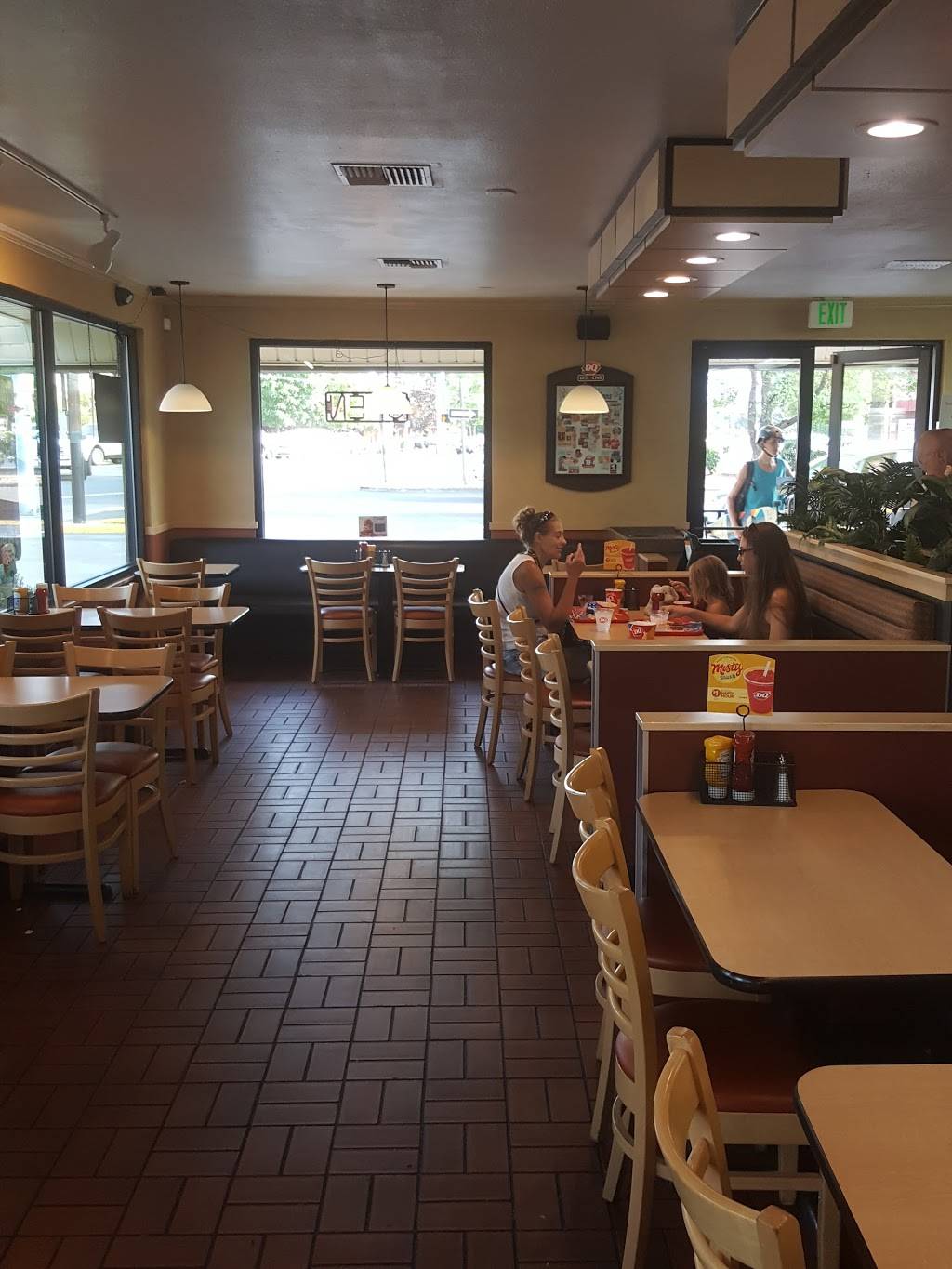 Dairy Queen | restaurant | 1602 Coburg Rd, Eugene, OR 97401, USA | 5413436005 OR +1 541-343-6005