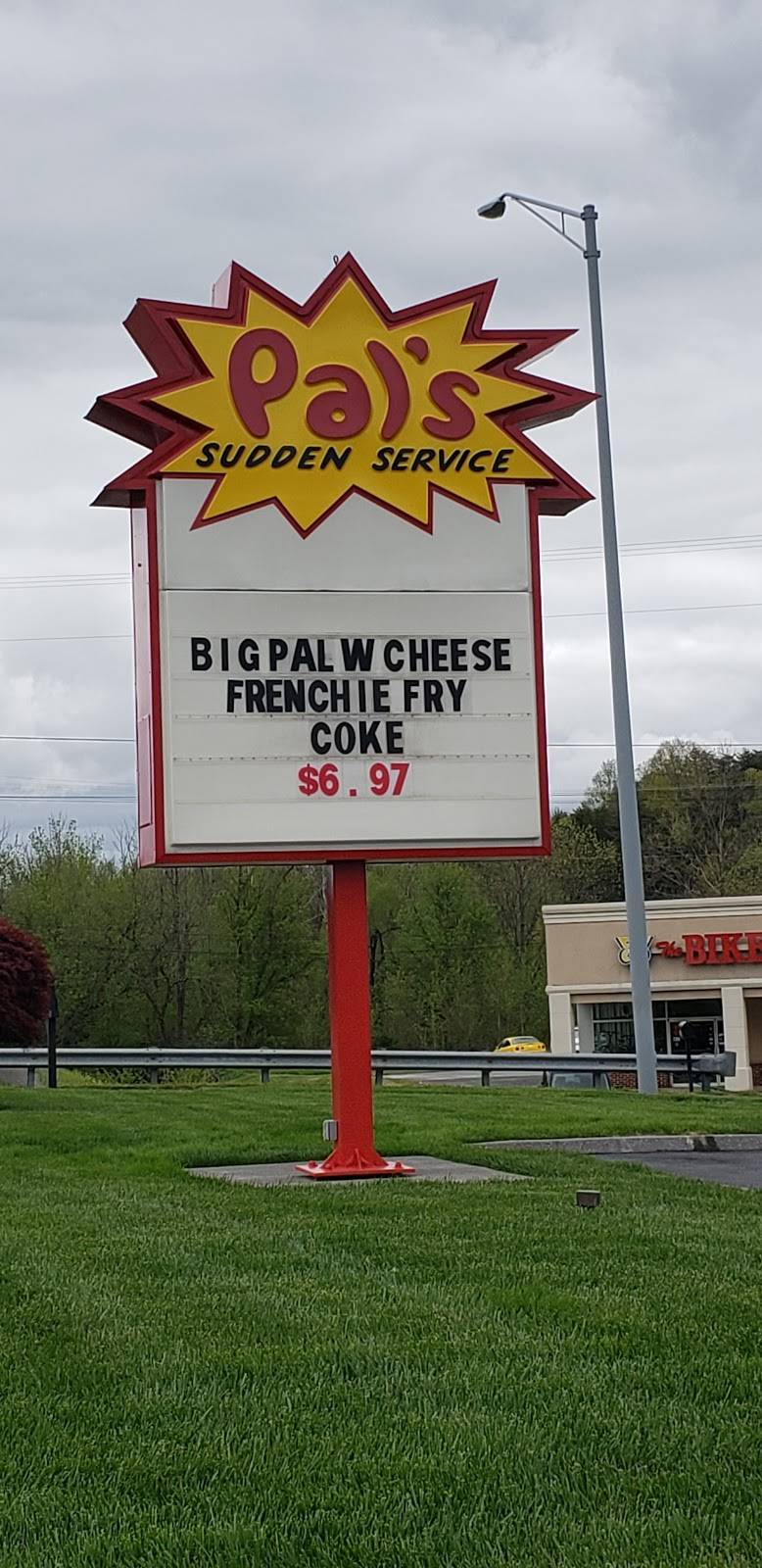 Pals Sudden Service | restaurant | 3206 Bristol Hwy, Johnson City, TN 37601, USA | 4238549536 OR +1 423-854-9536