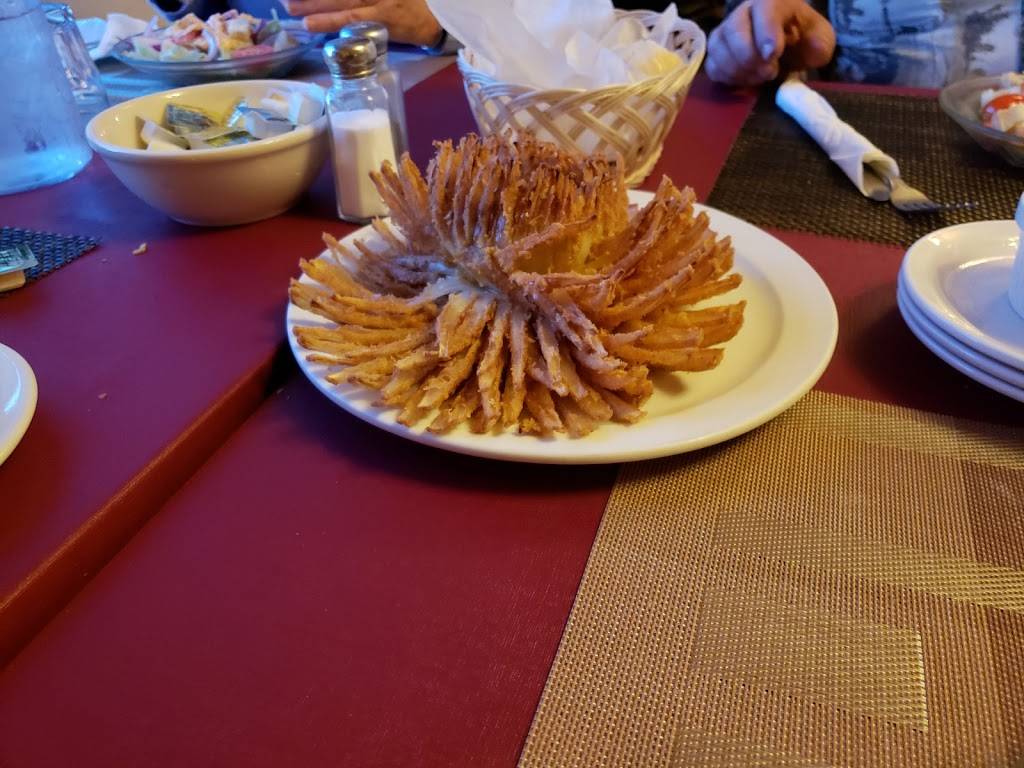 Haases Supper Club | restaurant | 9497 County Hwy D, Winneconne, WI 54986, USA | 9206852721 OR +1 920-685-2721