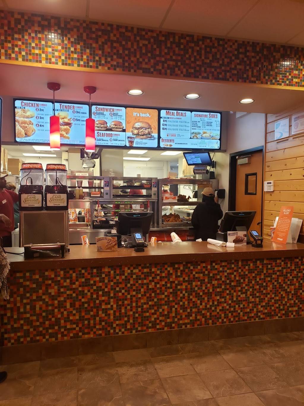 Popeyes Louisiana Kitchen | restaurant | 1060 Homer Rd, Minden, LA 71055, USA | 3182993810 OR +1 318-299-3810