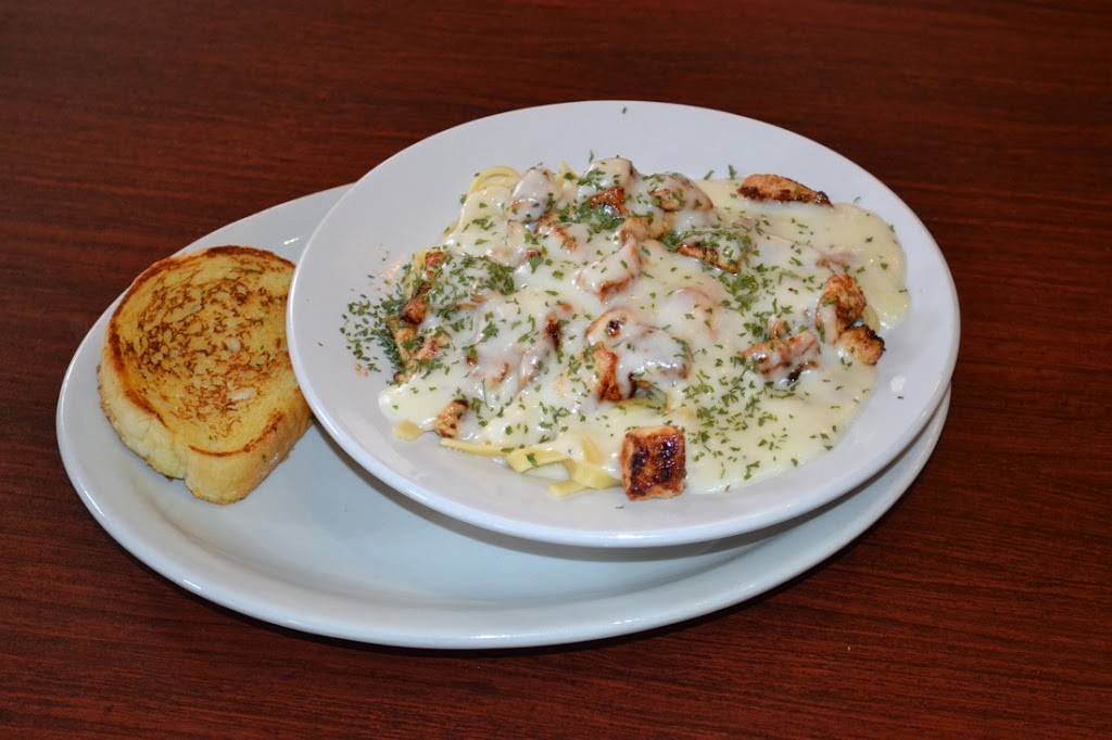 Todds Neighborhood Grill | restaurant | 207 3rd St, Parkersburg, IA 50665, USA | 3193468017 OR +1 319-346-8017