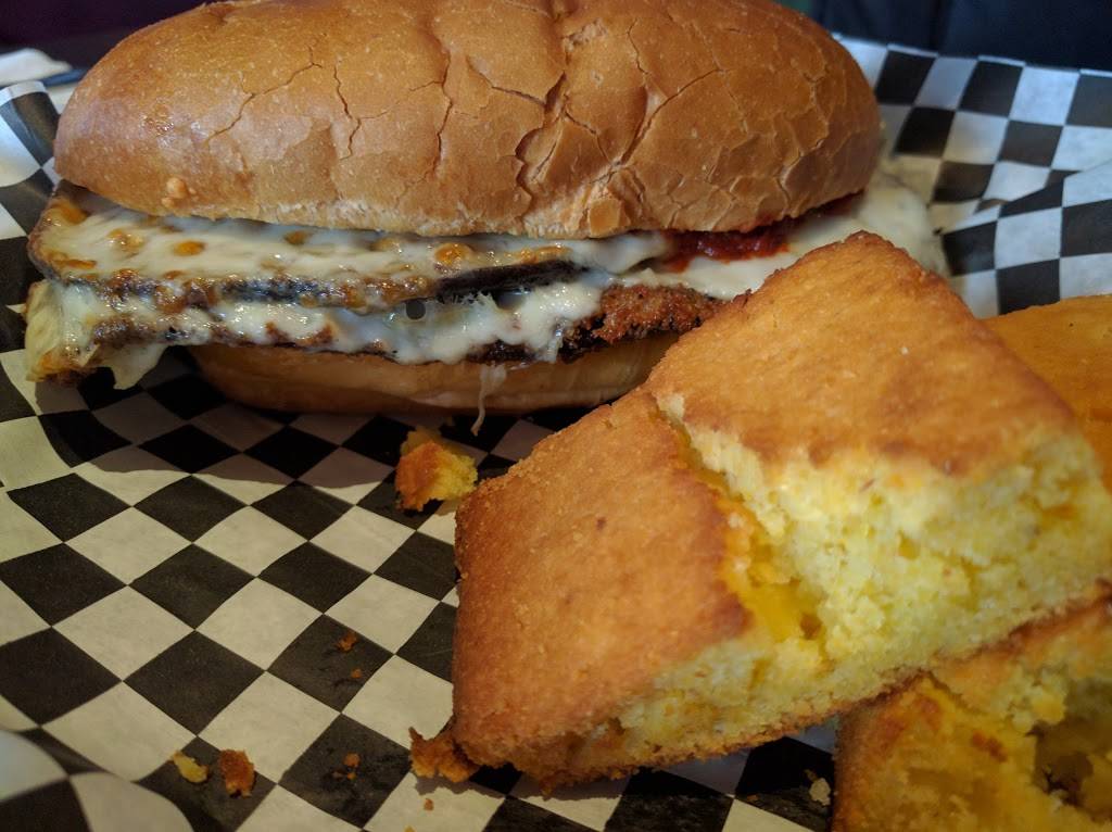 The Greyhound Bar & Grill | restaurant | 5570 N Figueroa St, Los Angeles, CA 90042, USA | 3239000300 OR +1 323-900-0300