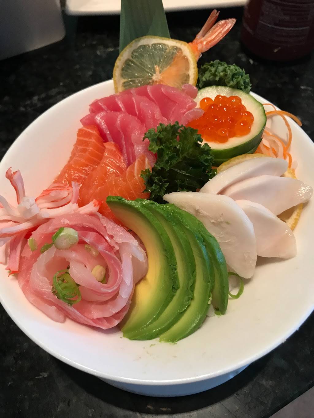 Thai Singha and Sushi | restaurant | 863 N Alafaya Trail, Orlando, FL 32828, USA | 4073828201 OR +1 407-382-8201