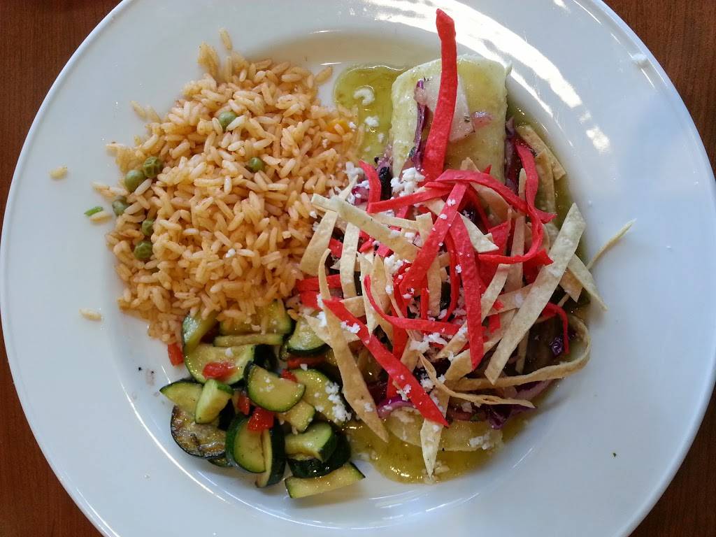 Cantina Laredo Clayton | restaurant | 7710 Forsyth Blvd, Clayton, MO 63105, USA | 3147252447 OR +1 314-725-2447