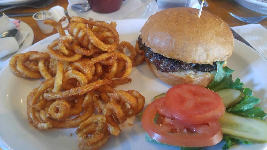 Sportsmans Park Restaurant & Bar | restaurant | 9901 Clayton Rd, St. Louis, MO 63124, USA | 3149913381 OR +1 314-991-3381