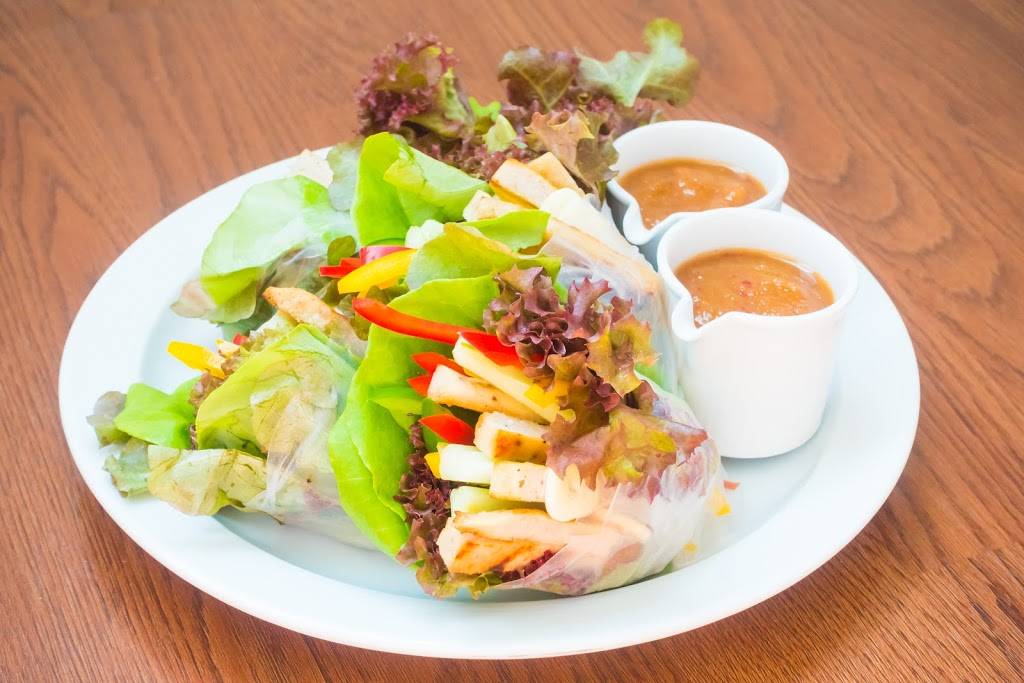 Pho Vrolls Vietnamese & Thai Food | restaurant | 1490 Major MacKenzie Dr W D4, Maple, ON L6A 4H6, Canada | 9054178868 OR +1 905-417-8868