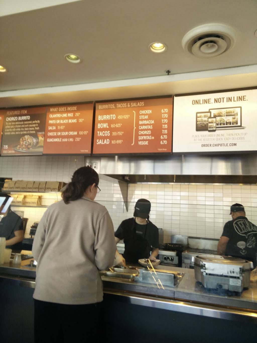 Chipotle Mexican Grill | restaurant | 10510 Stockdale Hwy, Bakersfield, CA 93311, USA | 6616639329 OR +1 661-663-9329