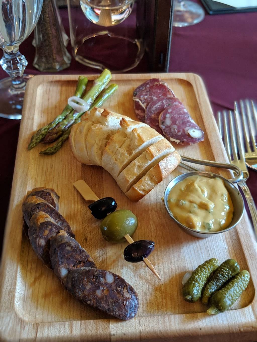 Century Inn | restaurant | 1002, 2175 E National Pike, Scenery Hill, PA 15360, USA | 7249456600 OR +1 724-945-6600