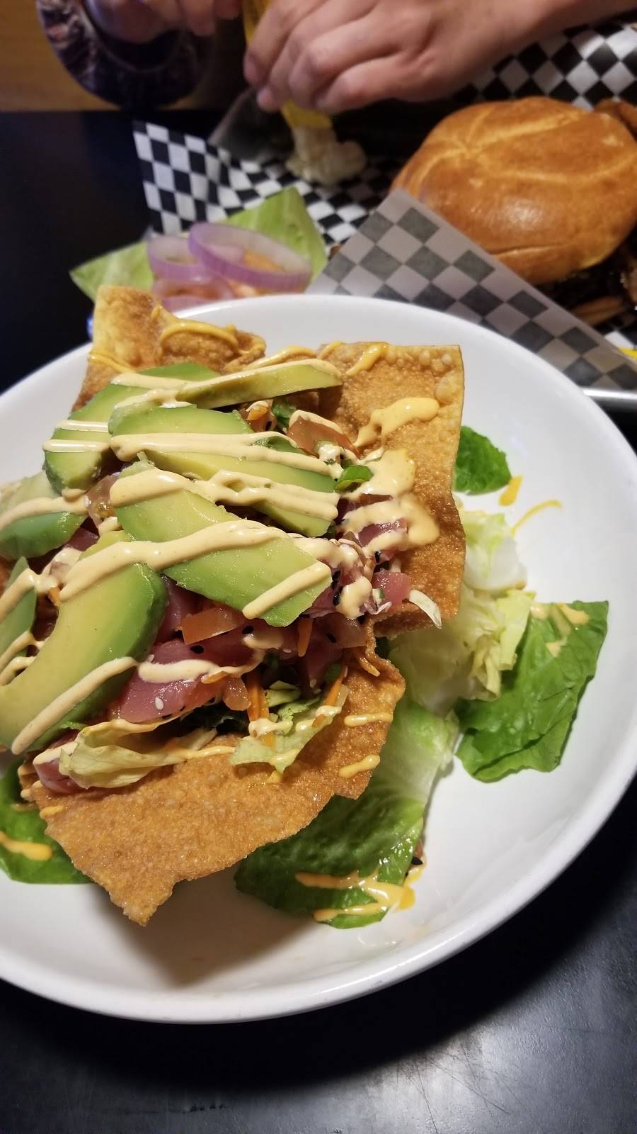 Off the Traxx | restaurant | 918 E New Haven Ave, Melbourne, FL 32901, USA | 3213272919 OR +1 321-327-2919