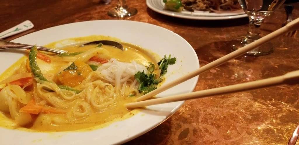 Chaba Thai Cuisine | restaurant | 700 US-1, Scarborough, ME 04074, USA | 2073965382 OR +1 207-396-5382