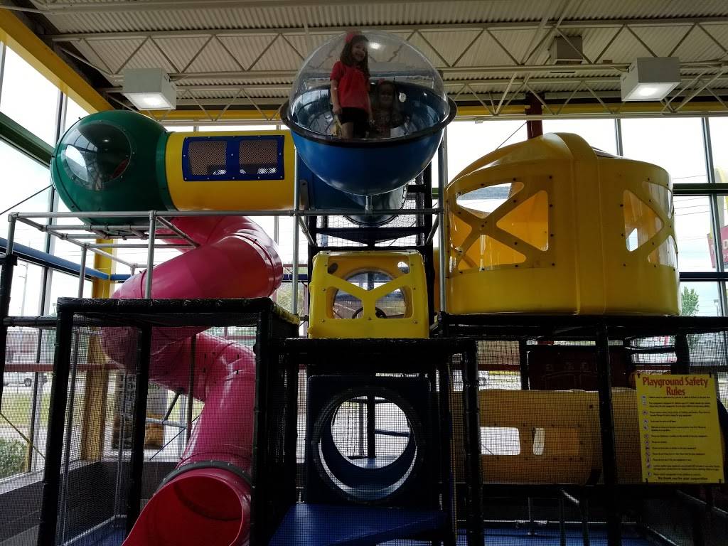 McDonalds | cafe | 3141 E Semoran Blvd, Apopka, FL 32703, USA | 4078698076 OR +1 407-869-8076