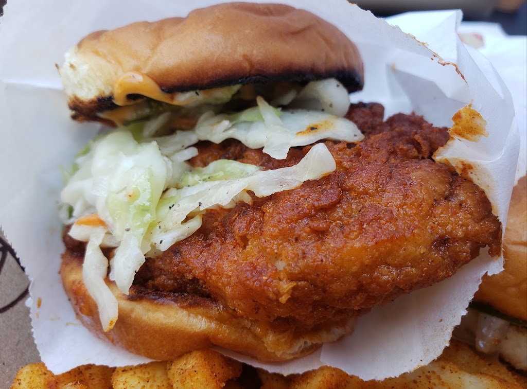 Main Chick Hot Chicken | restaurant | 20 Union St, Pasadena, CA 91103, USA | 6266609204 OR +1 626-660-9204