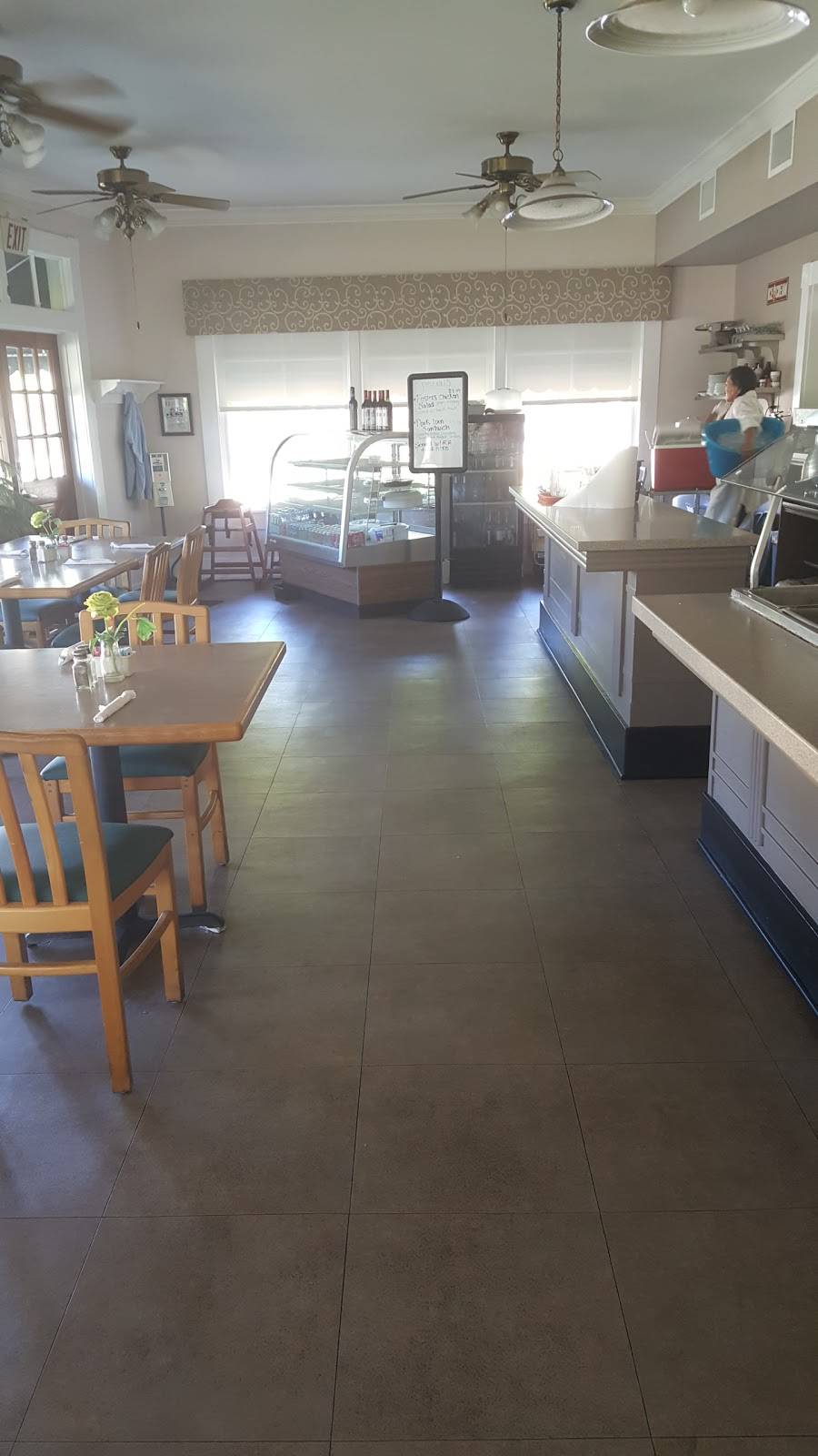 Dogwood Cafe | restaurant | 203 E Broad St, Louisville, GA 30434, USA | 4786253299 OR +1 478-625-3299