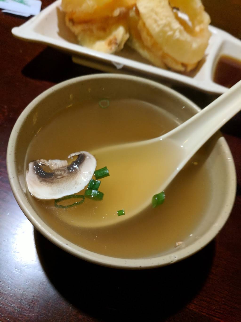 Mr Cao Japanese Steakhouse | restaurant | 1505 E 17th Ave, Hutchinson, KS 67501, USA | 6202597550 OR +1 620-259-7550