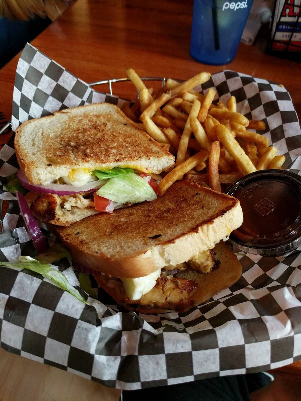 Corner Pocket | restaurant | 301 De Witt St #2199, Portage, WI 53901, USA | 6087423270 OR +1 608-742-3270