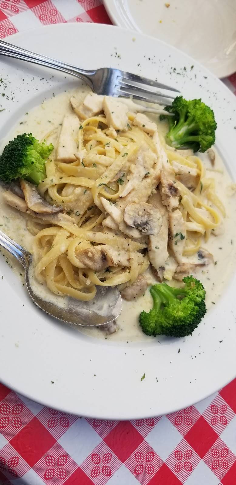 Hanks Italian Restaurant | restaurant | 3760 W 242nd St, Torrance, CA 90505, USA | 3103788448 OR +1 310-378-8448