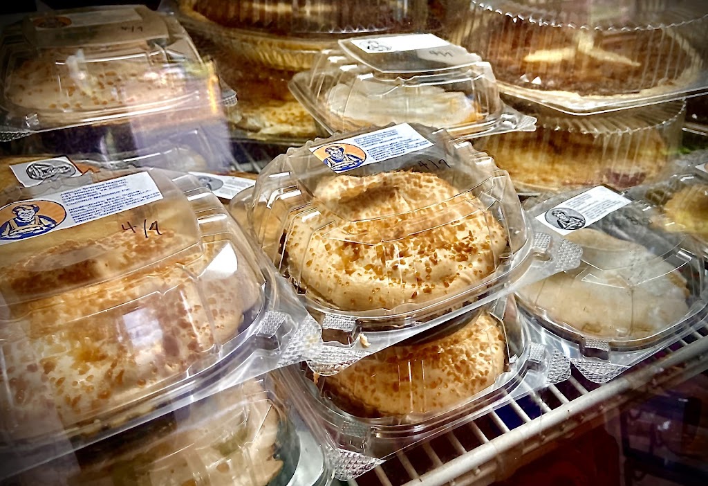 Jordan Springs Market BBQ | restaurant | 741 Jordan Springs Rd, Stephenson, VA 22656, USA | 5406620601 OR +1 540-662-0601