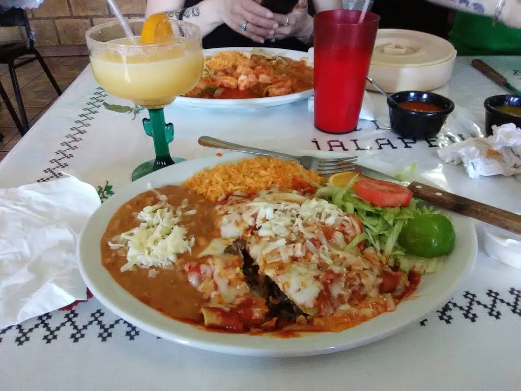 El Jalapeno | restaurant | 2106 W National Ave, Milwaukee, WI 53204, USA | 4143834774 OR +1 414-383-4774