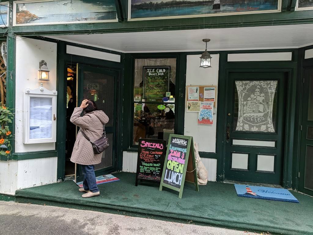 Lighthouse Inn & Restaurant | restaurant | 12 Main St, Seal Harbor, ME 04675, USA | 2072763958 OR +1 207-276-3958
