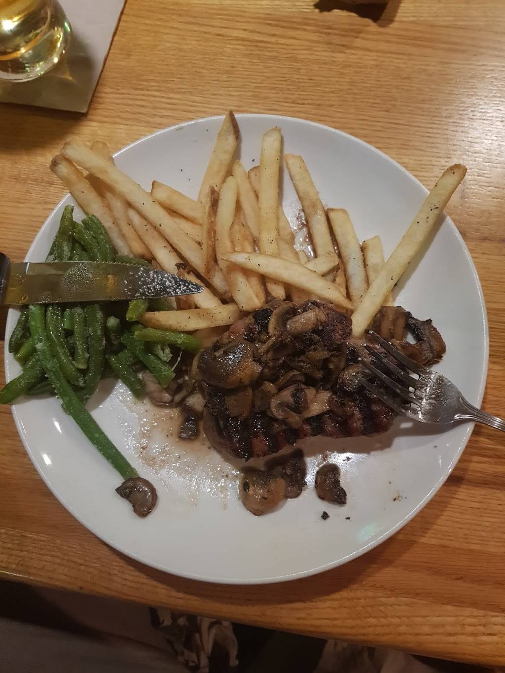 Applebees Grill + Bar | restaurant | 502 N Veterans Pkwy, Bloomington, IL 61701, USA | 3096632134 OR +1 309-663-2134