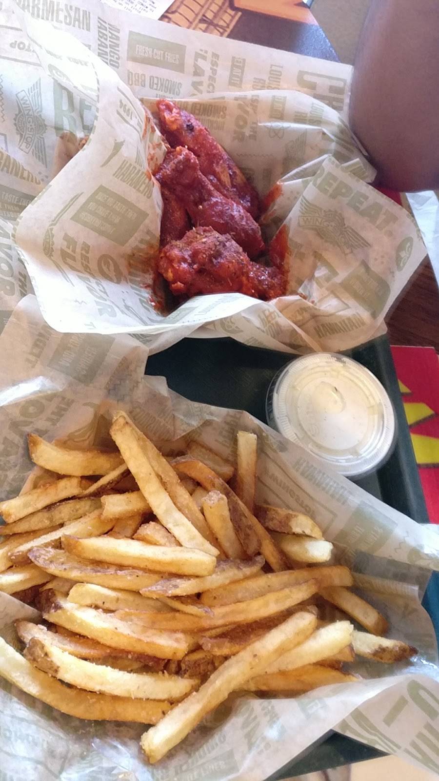 Wingstop | restaurant | 1060 N Main St #101b, Euless, TX 76039, USA | 8175710700 OR +1 817-571-0700