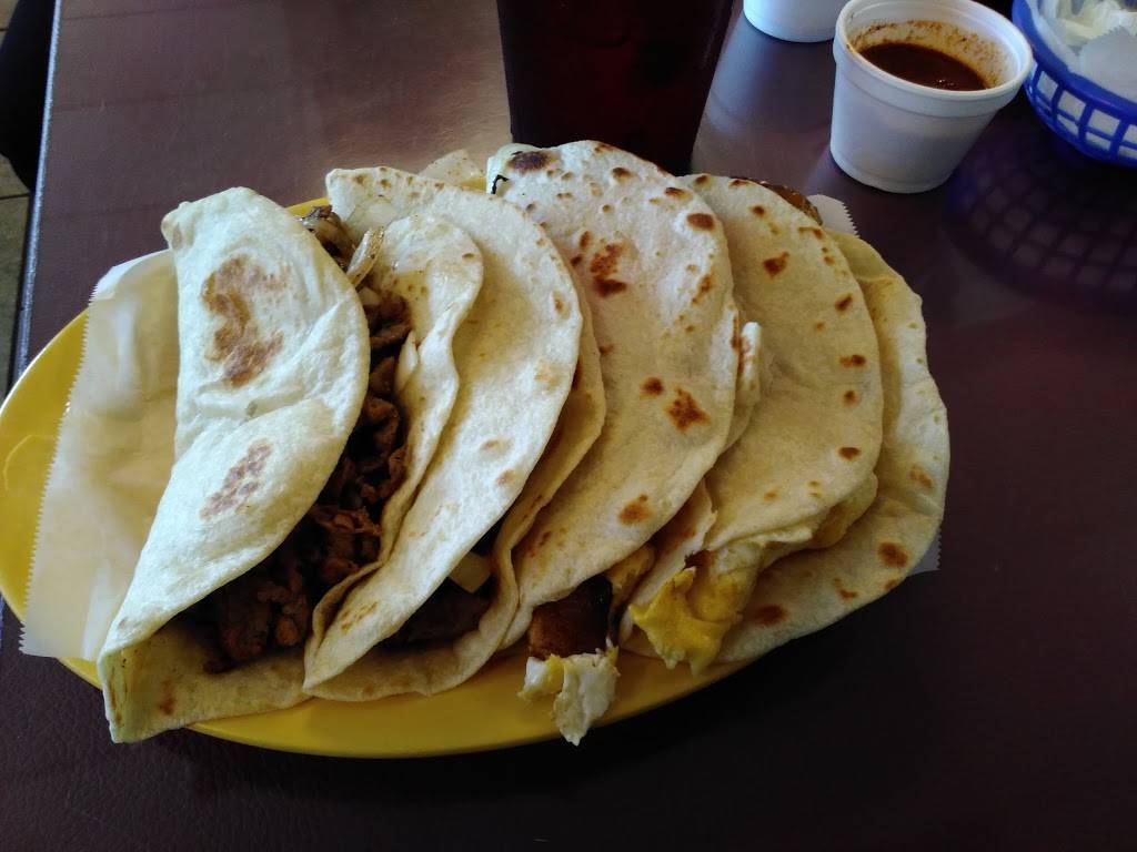 Julios Taqueria | restaurant | 2031 Bandera Rd, San Antonio, TX 78228, USA | 2104326800 OR +1 210-432-6800