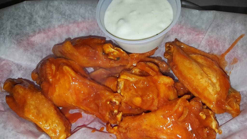 Tri-City Wings & Grill | restaurant | 197 North St, Newton, MA 02460, USA | 6172448220 OR +1 617-244-8220