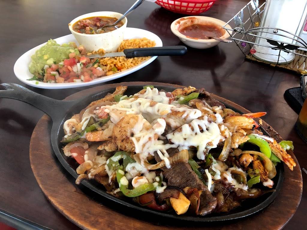 El Jalisciense Bar & Grill | restaurant | 7114 Saratoga Blvd, Corpus Christi, TX 78414, USA | 3619852020 OR +1 361-985-2020