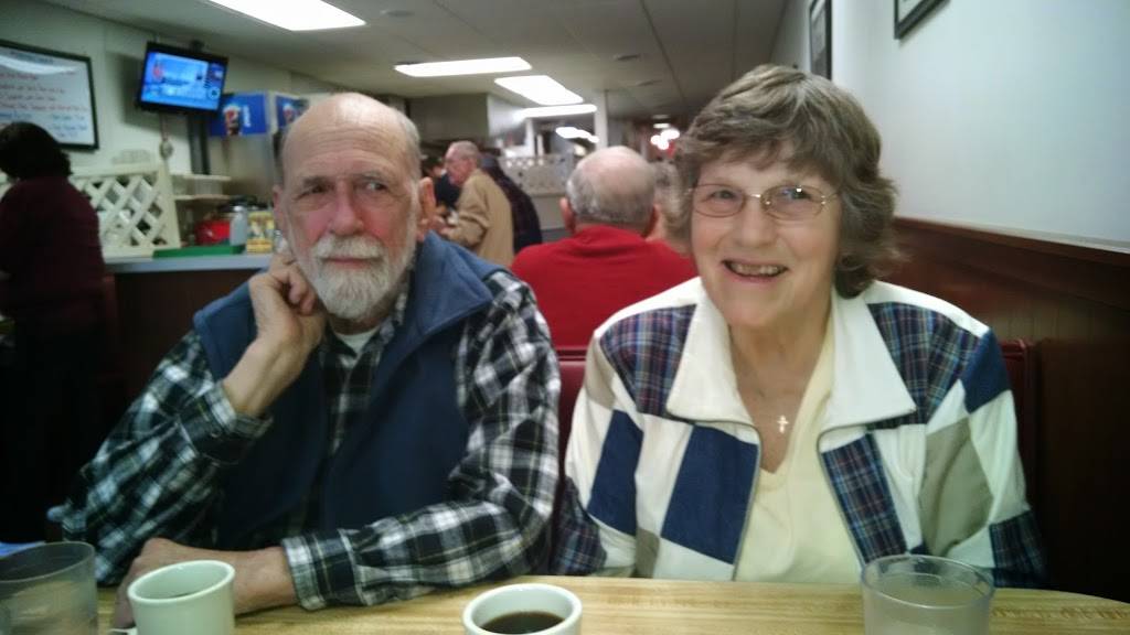 V & M Restaurant Bellville, Ohio | restaurant | 104 Main St, Bellville, OH 44813, USA | 4198863569 OR +1 419-886-3569