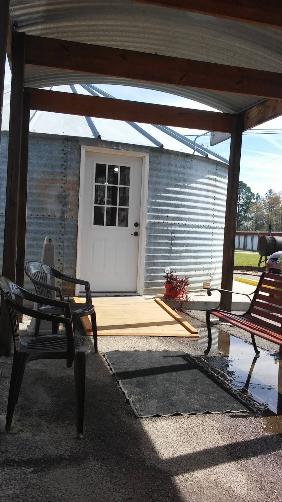 Silverwares BBQ | restaurant | 726 S State St, Lyons, GA 30436, USA | 9123884827 OR +1 912-388-4827