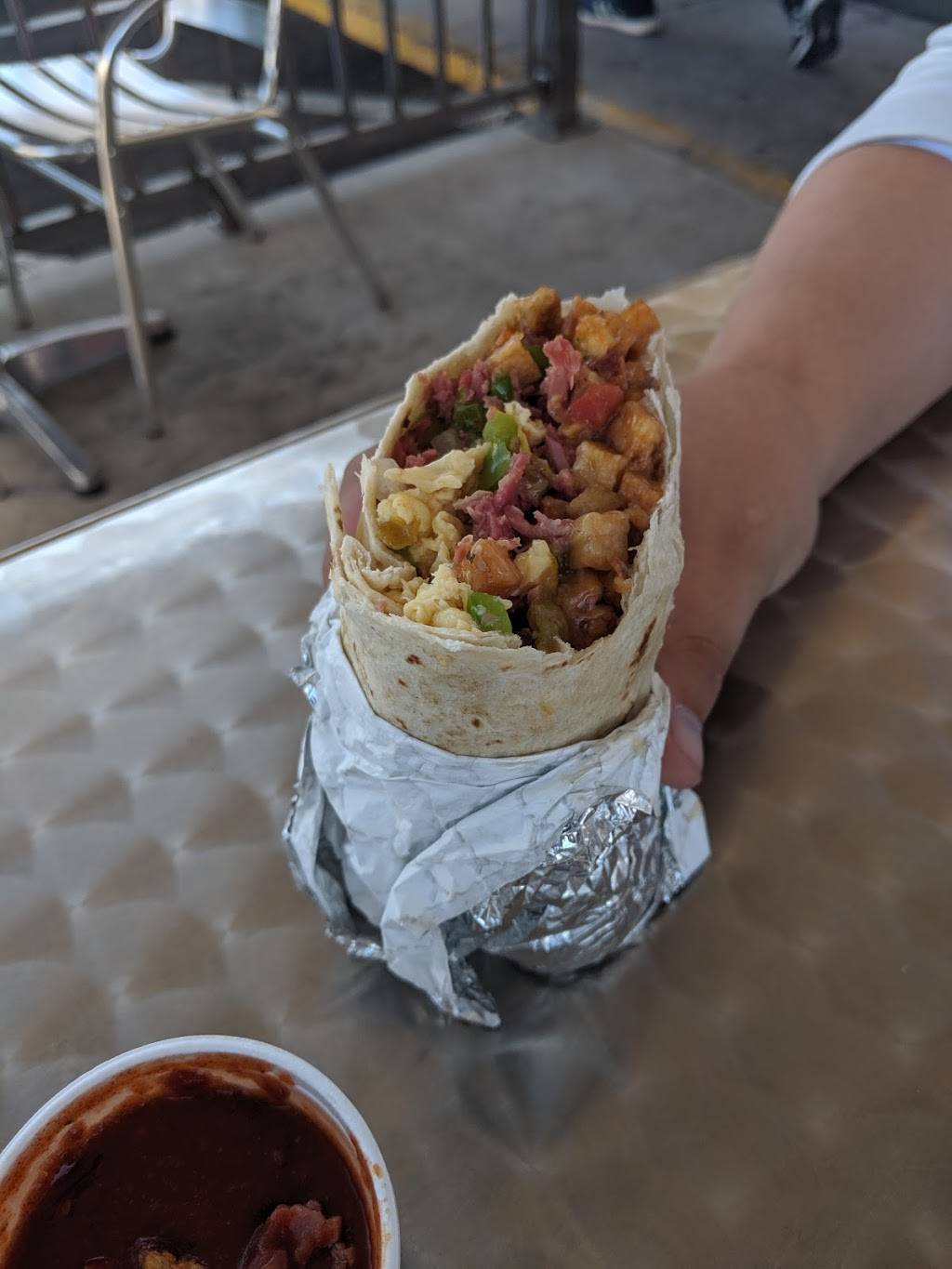 Stripes Burrito Co | restaurant | 2204 Menaul Blvd NE, Albuquerque, NM 87107, USA | 5058815151 OR +1 505-881-5151