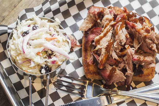 BBQ Saloon | restaurant | 4900 Laclede Ave, St. Louis, MO 63108, USA | 3148336666 OR +1 314-833-6666